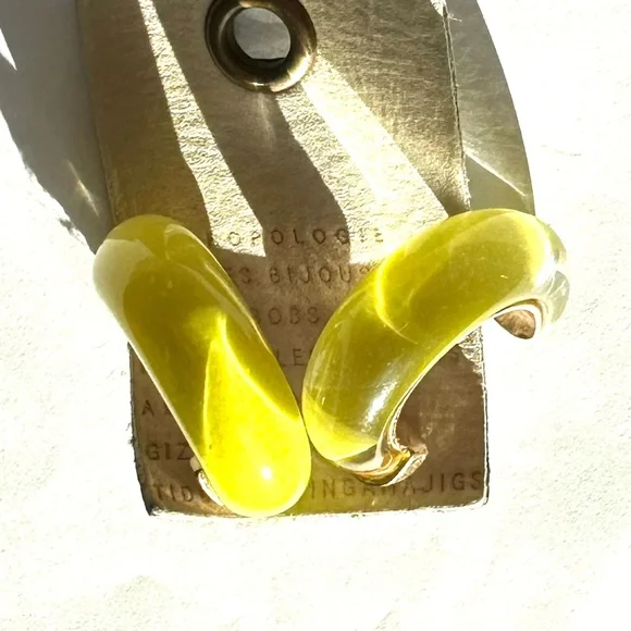 Anthropologie Glass Hoop Earrings in Yellow ! NWT Sold Out on Anthro!! 💖… - Picture 3 of 11
